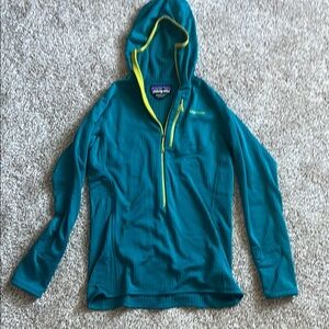 Patagonia Women's Teal Hooded Top